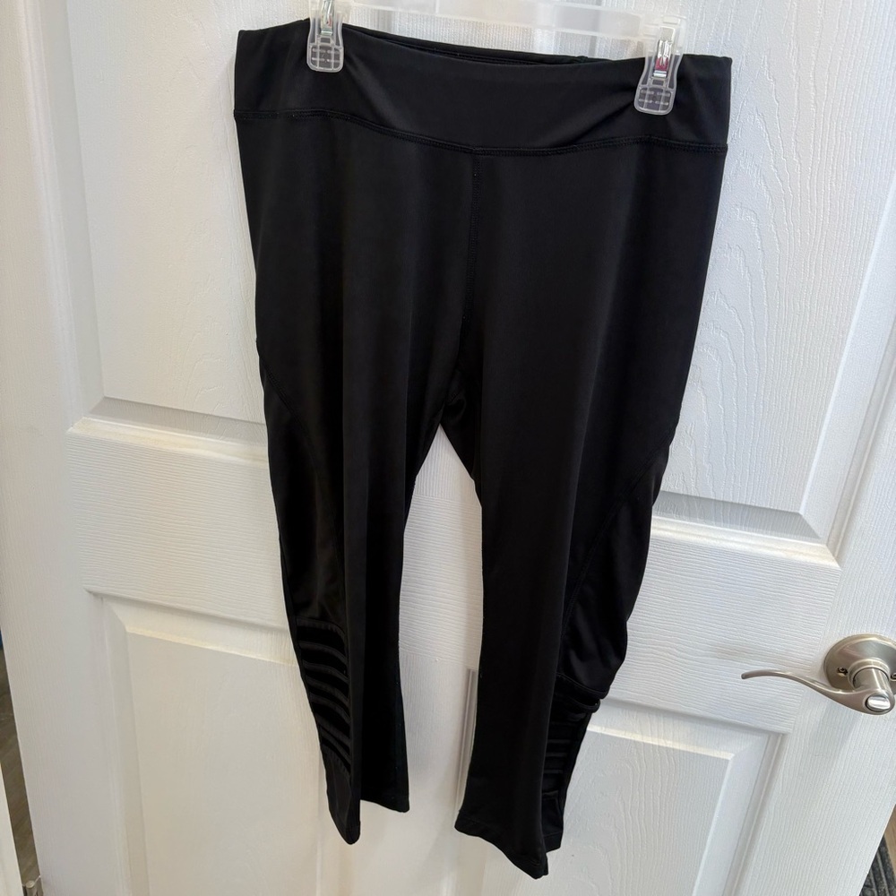 Pro Zone Black Athletic Capris with Slits on sides of legs